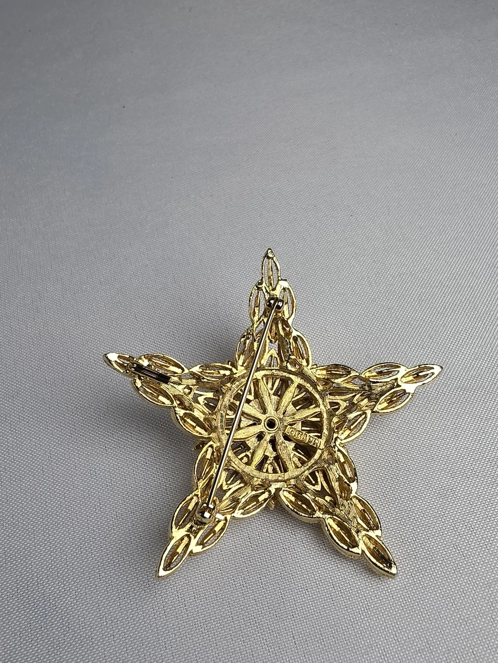 Vintage Signed Capri Gold Tone Star Brooch Textured Mid-Century Modern Pin Jewel